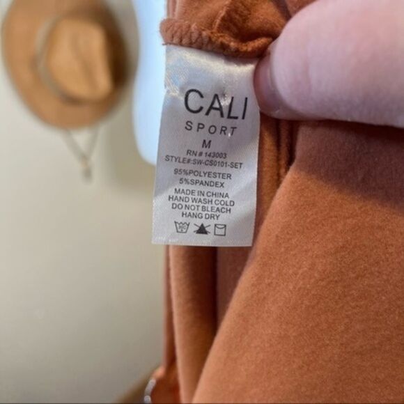 CALI SPORTSWEAR Cropped Yoga Short Pullover Hoodie Sweatshirt Medium - Picture 6 of 9